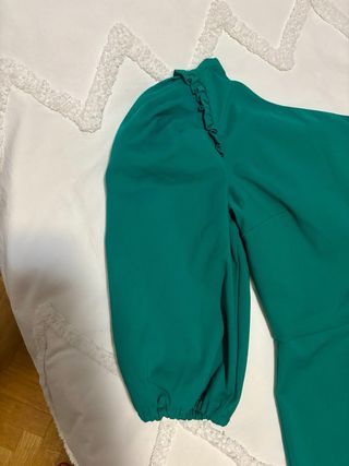Vestido verde manga globo talla S Zara