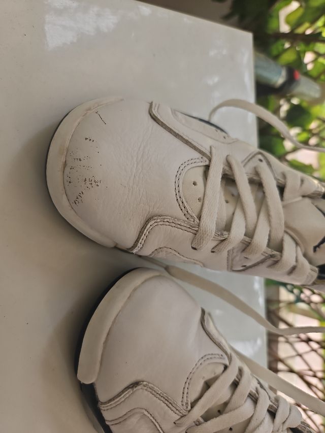 Zapatillas Jordan blancas niño 38,5