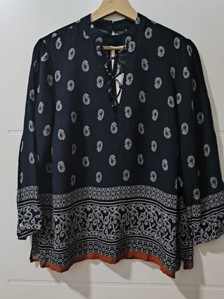 Blusa marino estampada
