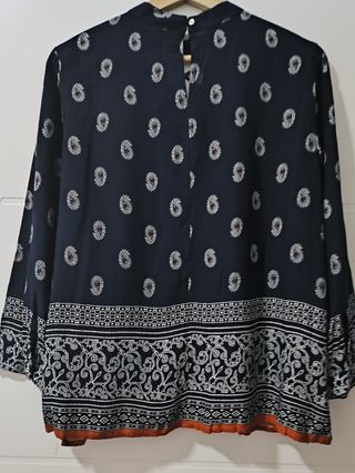 Blusa marino estampada