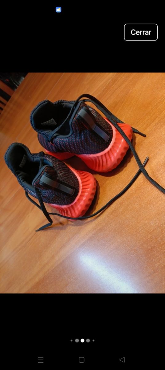 Zapatillas Adidas 42.5 - Negras/Rojas