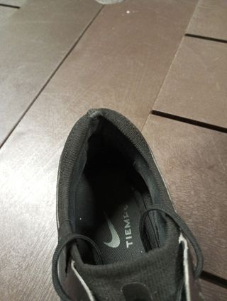 Botas fútbol Nike Tiempo - Talla EU43