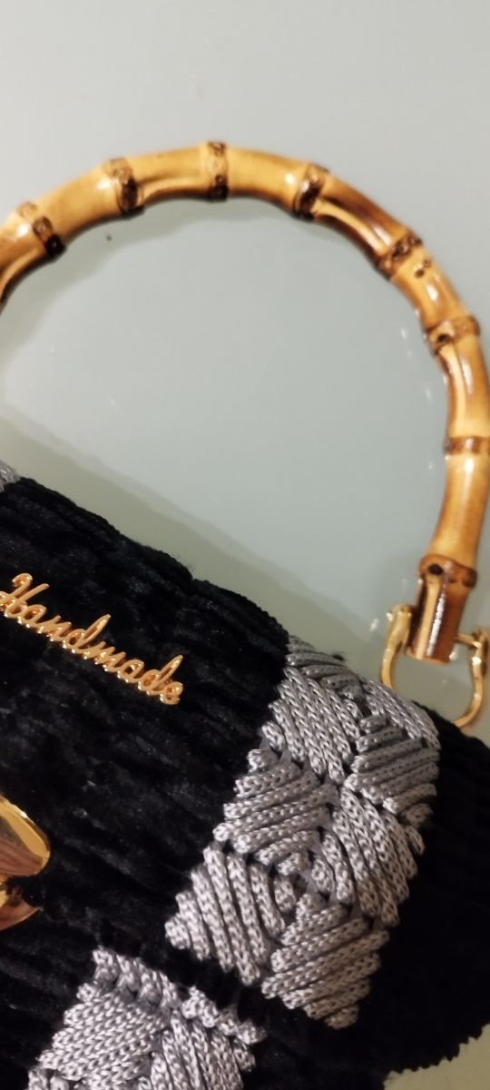 Pochette handmade in ciniglia