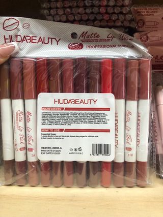 11 matite labbra HUDABEAUTY