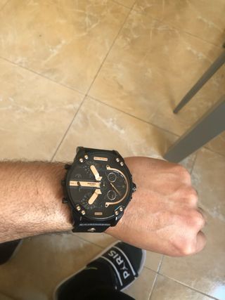Reloj Diesel - Negro y Dorado