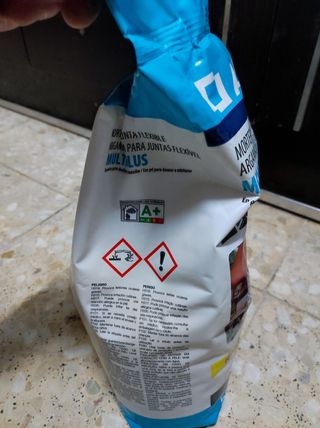 2*Axton Mortero flexible para juntas gris