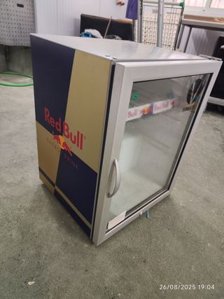Vitrina expositora Red Bull 
Motor averiado.