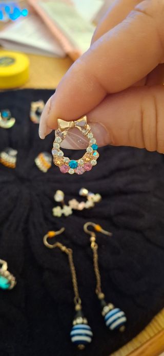 8 Paia Orecchini Multicolor a 5 euro