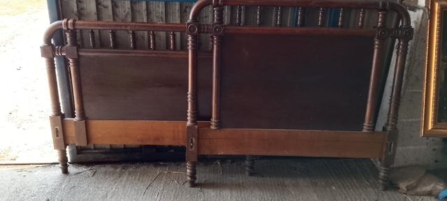 Cabeceros antiguos de madera