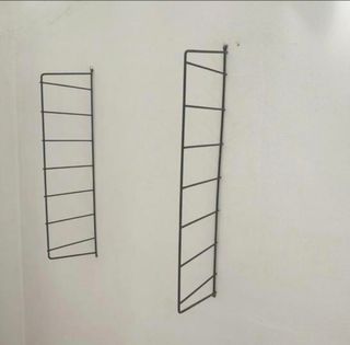 Estantería vintage industrial con lejas años 70