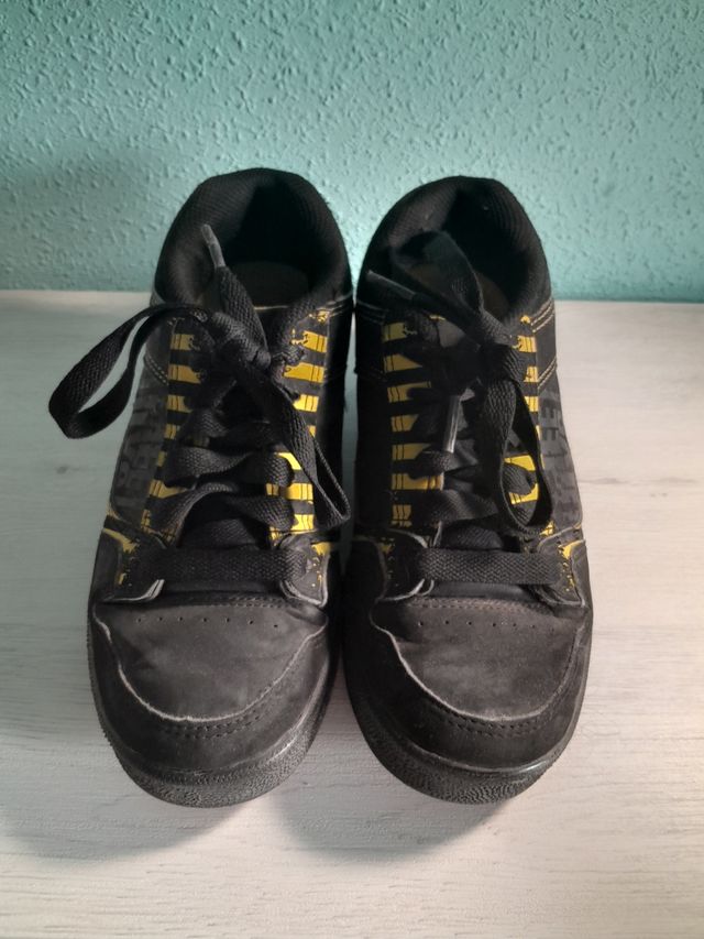 Zapatillas con ruedas talla 35