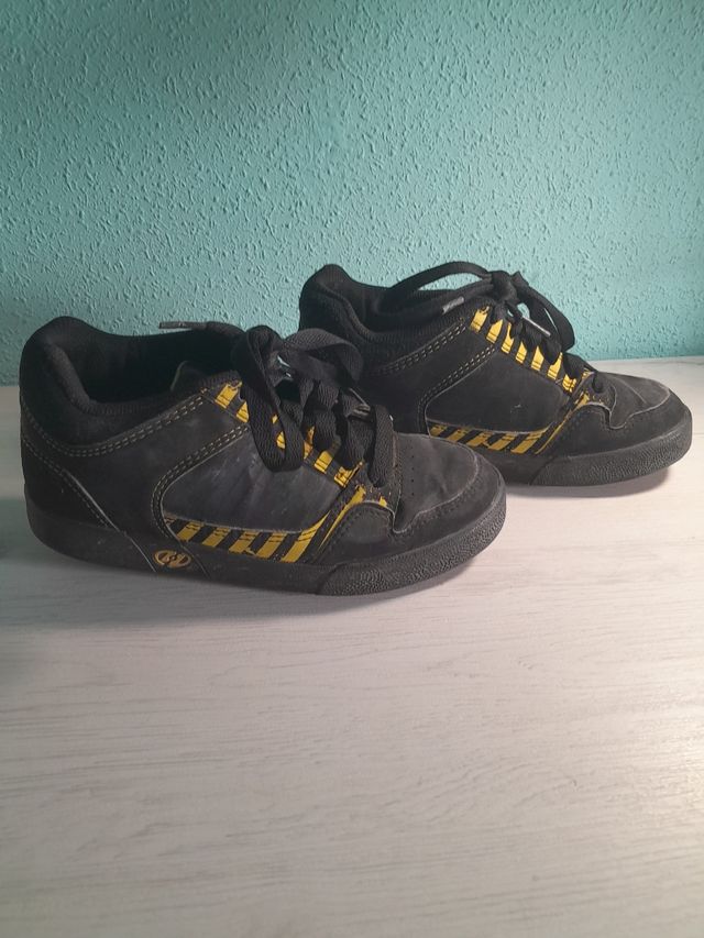 Zapatillas con ruedas talla 35