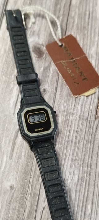 Reloj Radiant Vintage Digital