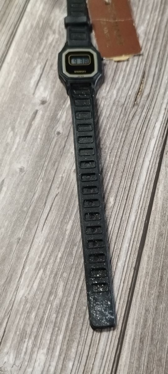 Reloj Radiant Vintage Digital