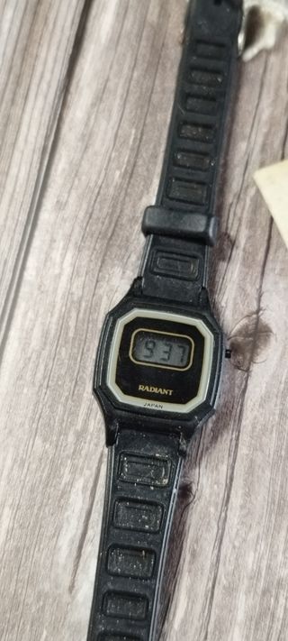 Reloj Radiant Vintage Digital