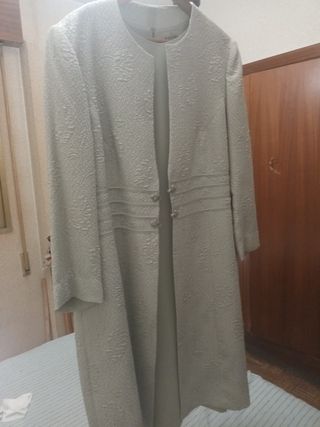 Traje chaqueta beige