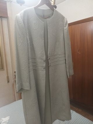 Traje chaqueta beige