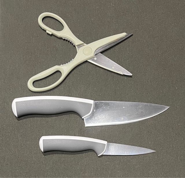 Juego de cuchillos y tijeras Ikea