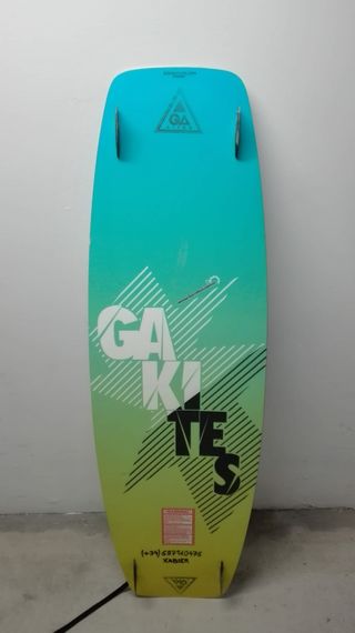 Tabla Kitesurf GAASTRA en perfecto estado (145x43)