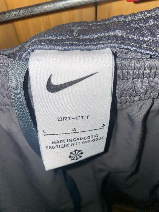 Shorts Nike grises
