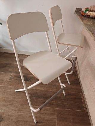 Taburetes plegables blancos x2