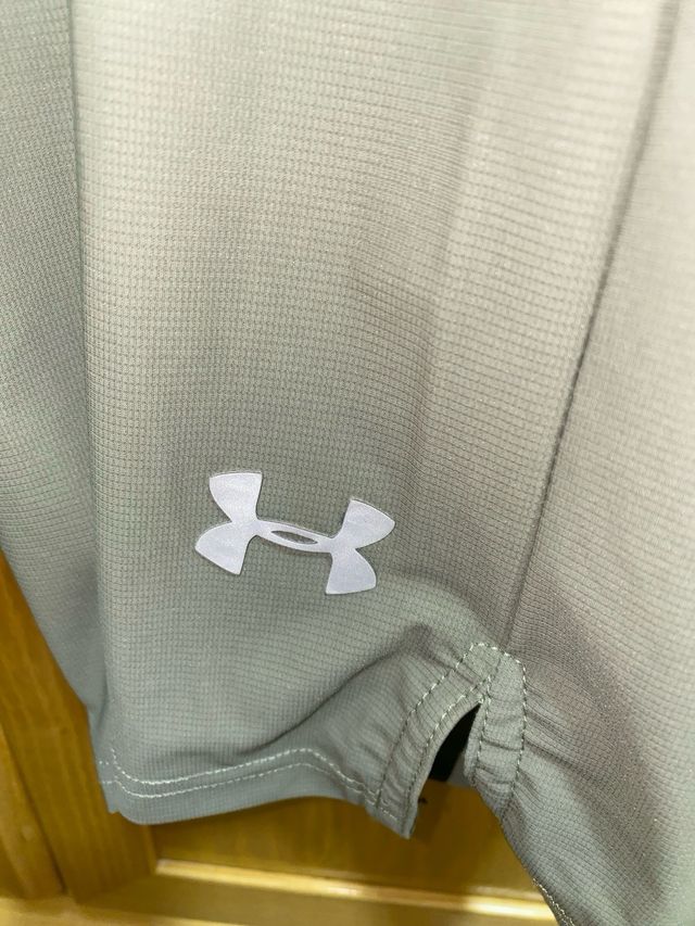 Shorts Under Armour - Verde Oliva