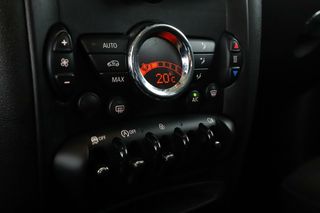 MINI Countryman One D