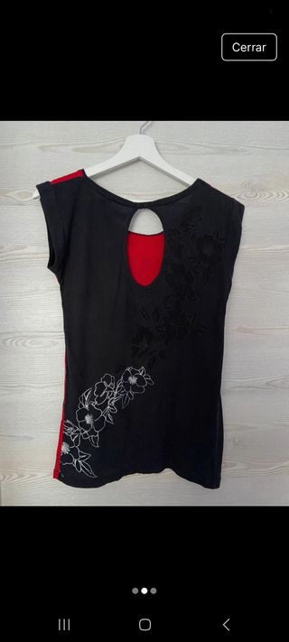 Camiseta roja y negra - Talla S