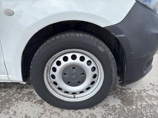 Mercedes-Benz Vito Combi 111 e-Vito Tourer largo 85 kW (116 CV)