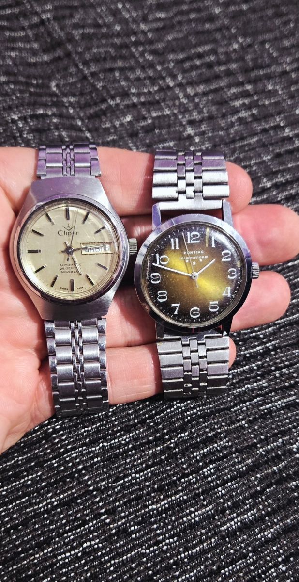2 relojes vintage: Clipper & Pontiac