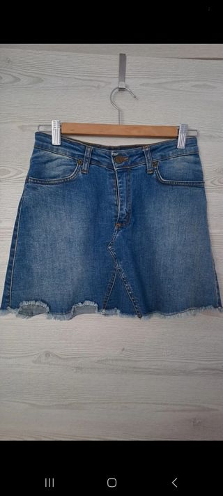 Minifalda vaquera azul elástica