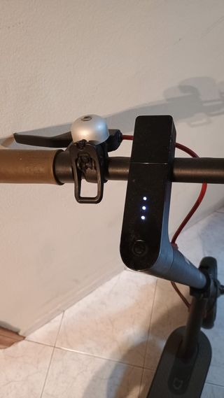 Patinete Xiaomi M365 Negro i coriente
