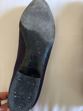 Bailarinas Chanel azules con puntera de charol