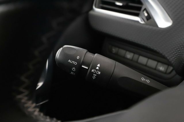 Peugeot 2008 1.6 e-HDi Allure