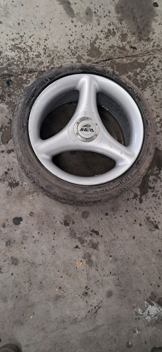Neumático usado coche