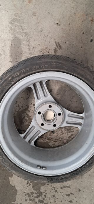 Neumático usado coche