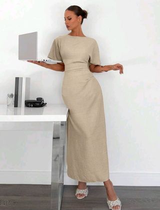 Vestido beige midi
