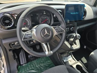 MERCEDES-BENZ Clase T 180 d