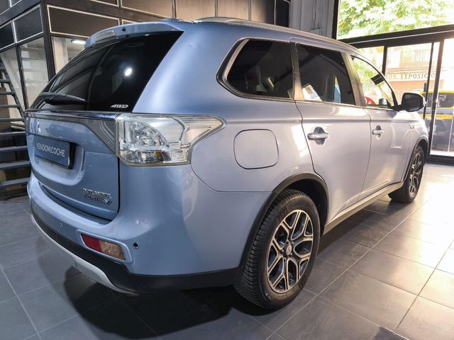 Mitsubishi Outlander 2015