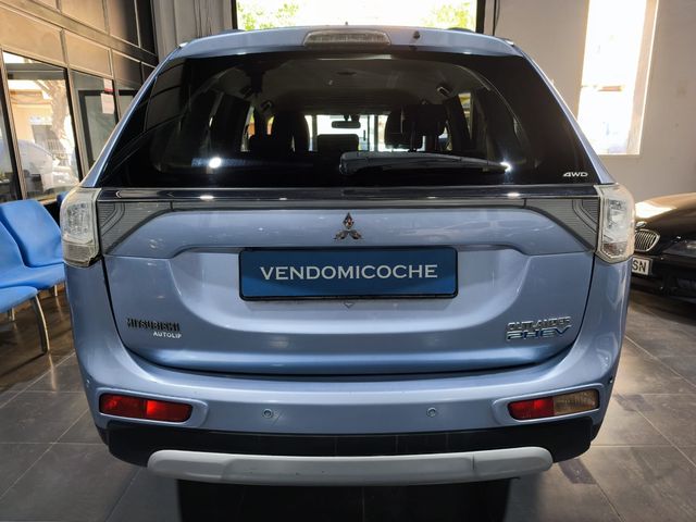 Mitsubishi Outlander 2015