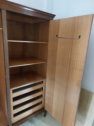 Armario madera antiguo