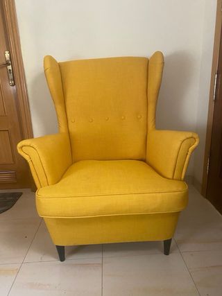 Poltrona IKEA Skiftebo gialla