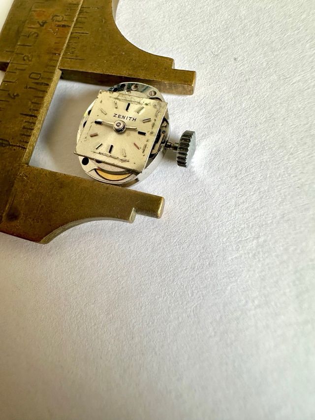 Mecanismo Zenith: Reloj antiguo