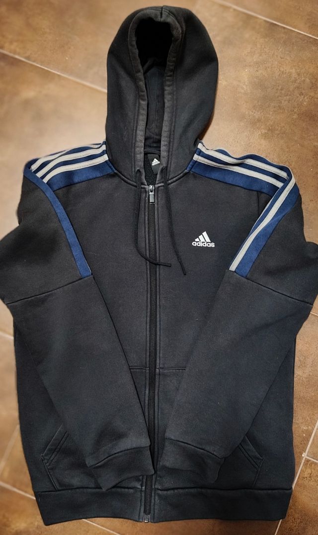Sudadera Adidas negra con capucha original