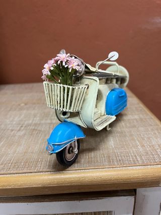 Moto scooter vintage metalica