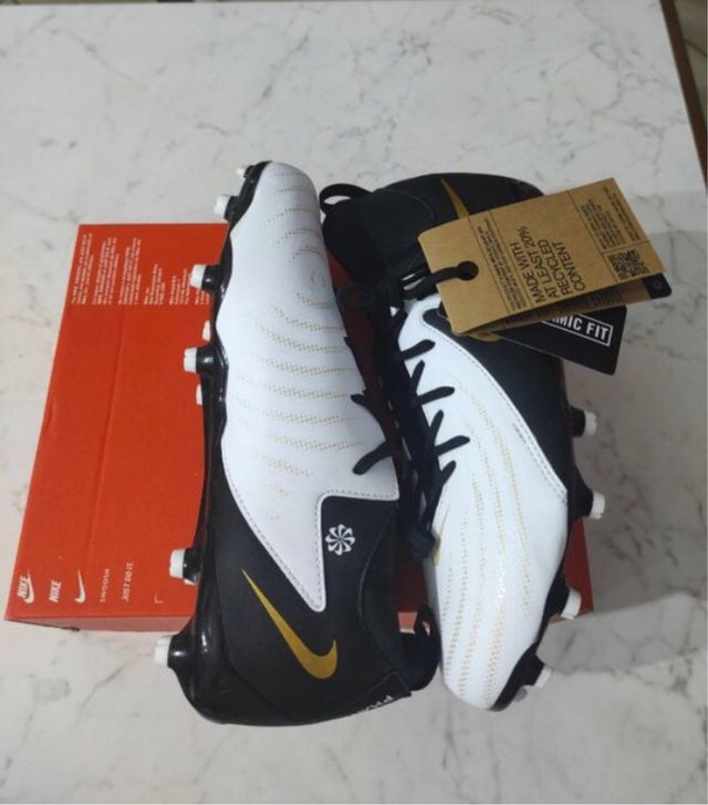 Botas Nike Fútbol Talla 38.5