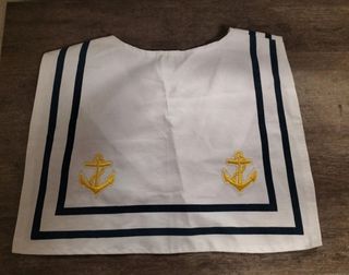 Diadema y babero marinero .