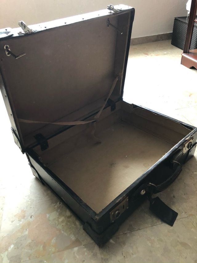 Maleta antigua vintage años 20