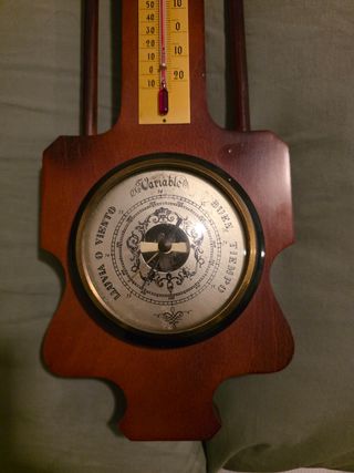 Estación meteorológica antigua