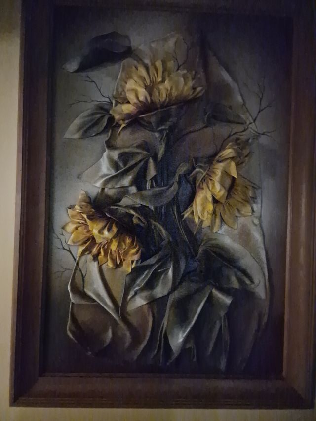 Cuadro de girasoles en cuero